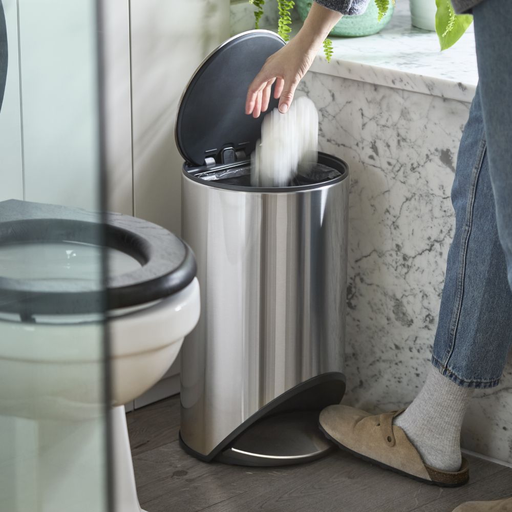 Joseph Joseph Arc™ 10L Easy-push Stainless-steel Pedal Bin