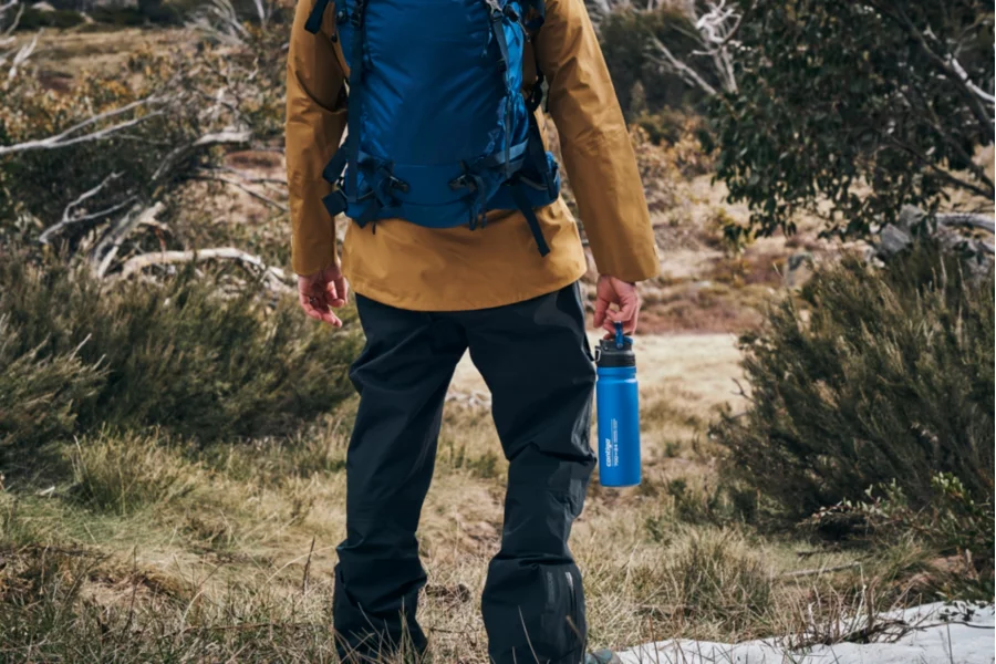 Contigo Free Flow AUTOSEAL™ Vacuum-Insulated Water Bottle, 700 ml (Blue Corn)